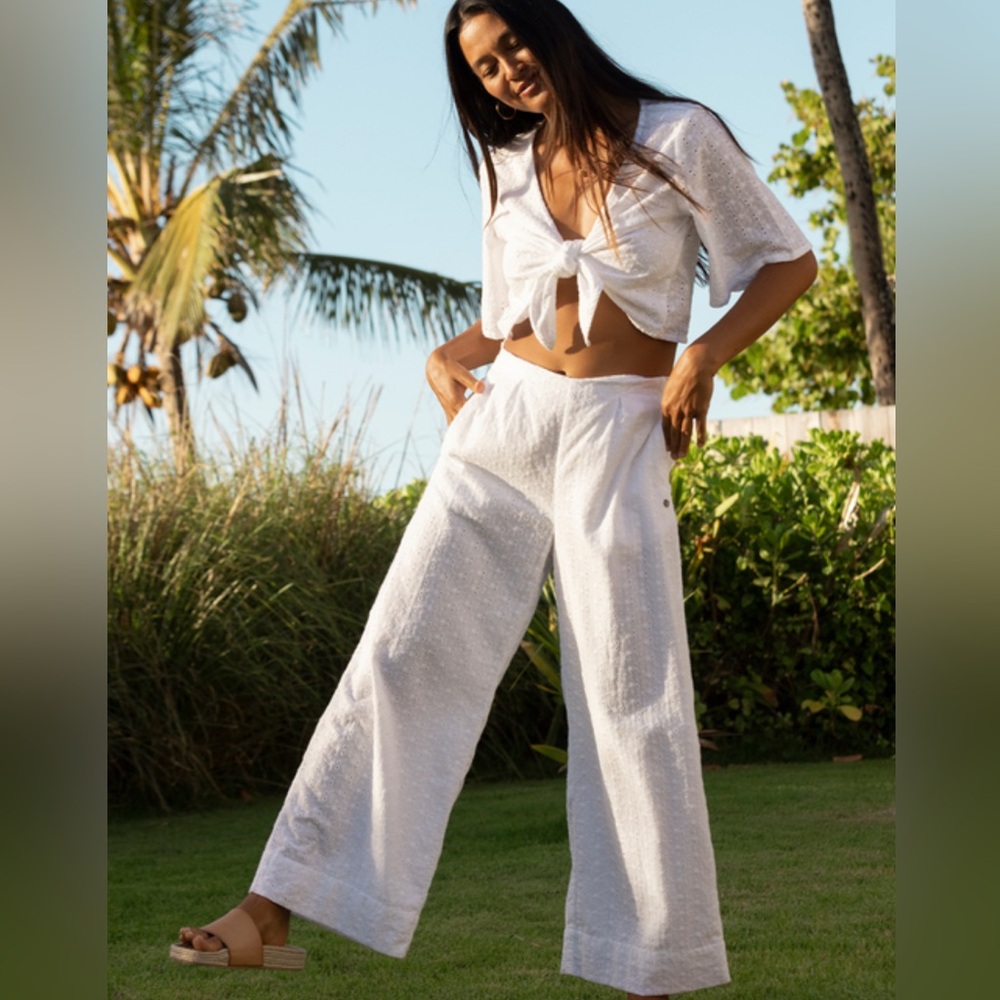 Roxy White Wide Leg Pants & Tie Front Crop Set